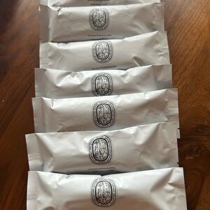 Diptyque Skincare Refreshing Towels